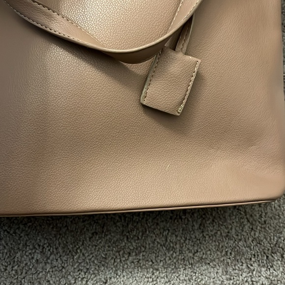 Tan Mali + Lili medium sized tote bag with handles and strap - Picture 4 of 4